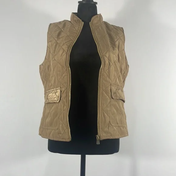 Louise Paris, Medium, Quilted, Tan Vest, Gold accents, winter, fall - Picture 6 of 10